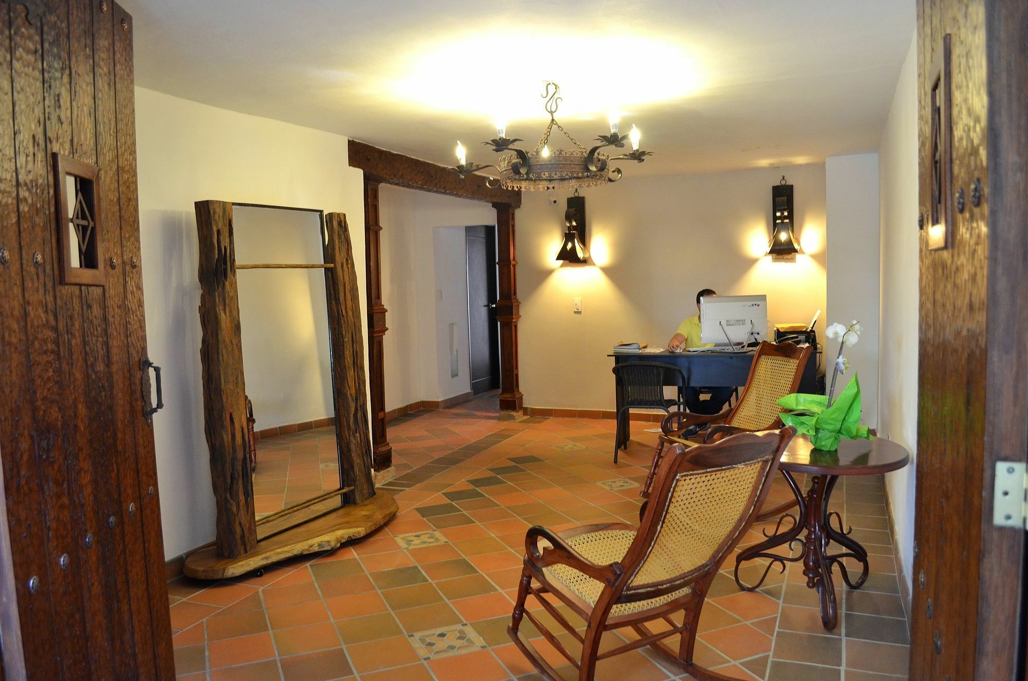 Hotel Casa La Fleur Μεντεγίν Εξωτερικό φωτογραφία